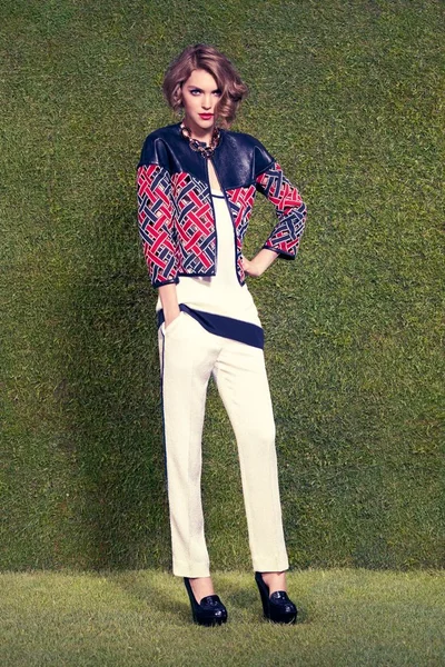 Look 16